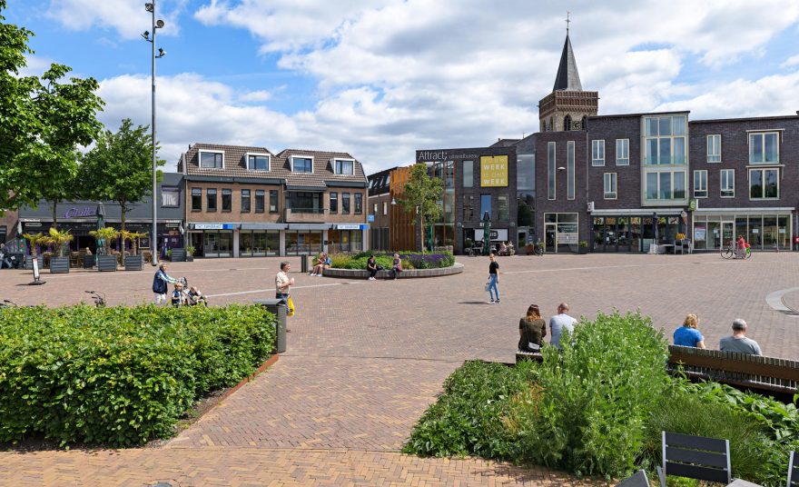 荷兰 Ede 市场广场绿色更新,打造多功能活动空间-7