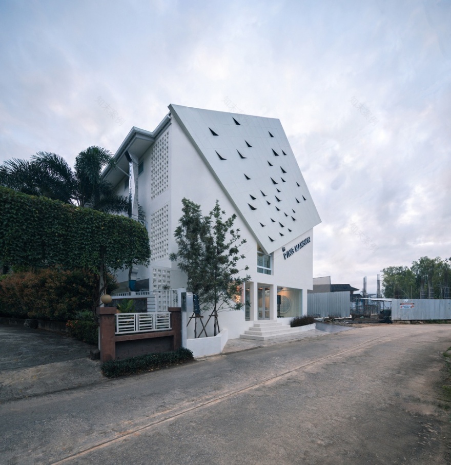 改造破败员工宿舍,创造现代住宅新体验丨泰国丨PLANG GUY 事务所-3