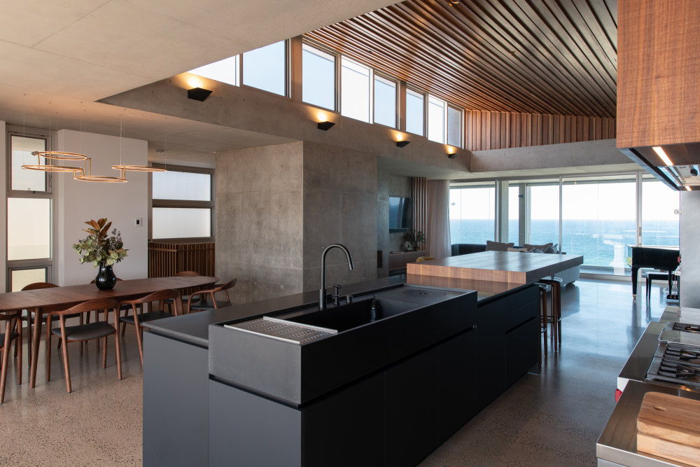 澳大利亚伯恩海滩混凝土住宅-32