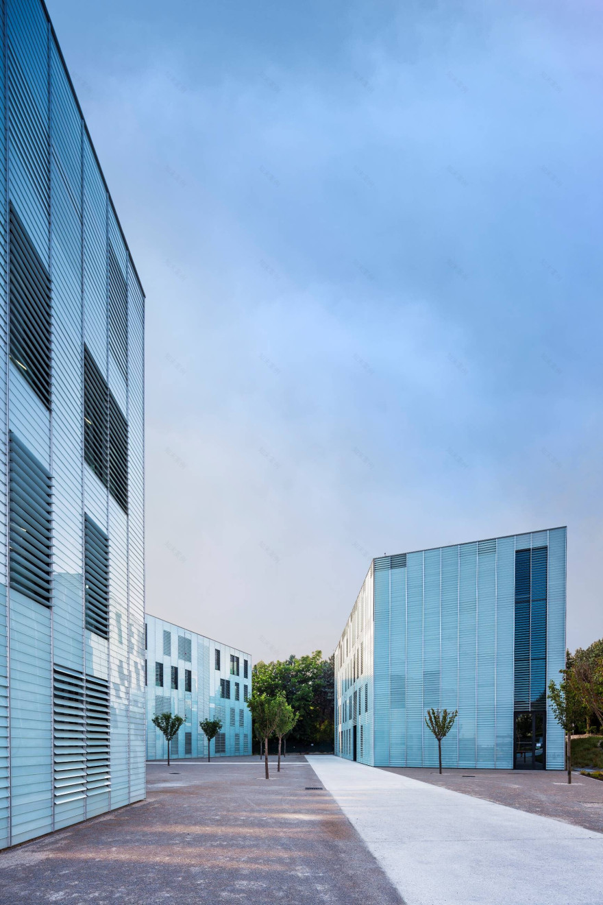 因地制宜的普罗旺斯大学扩建-16