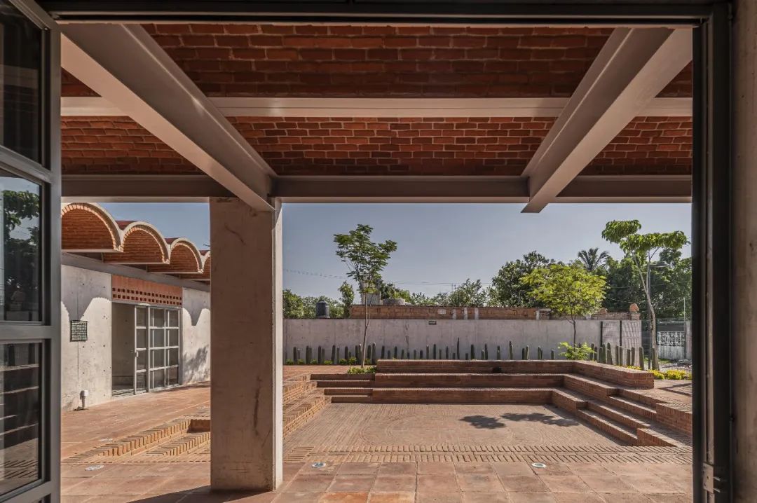 蒙杜库别墅丨几内亚丨Remy Aznar 和 William Tailly-46