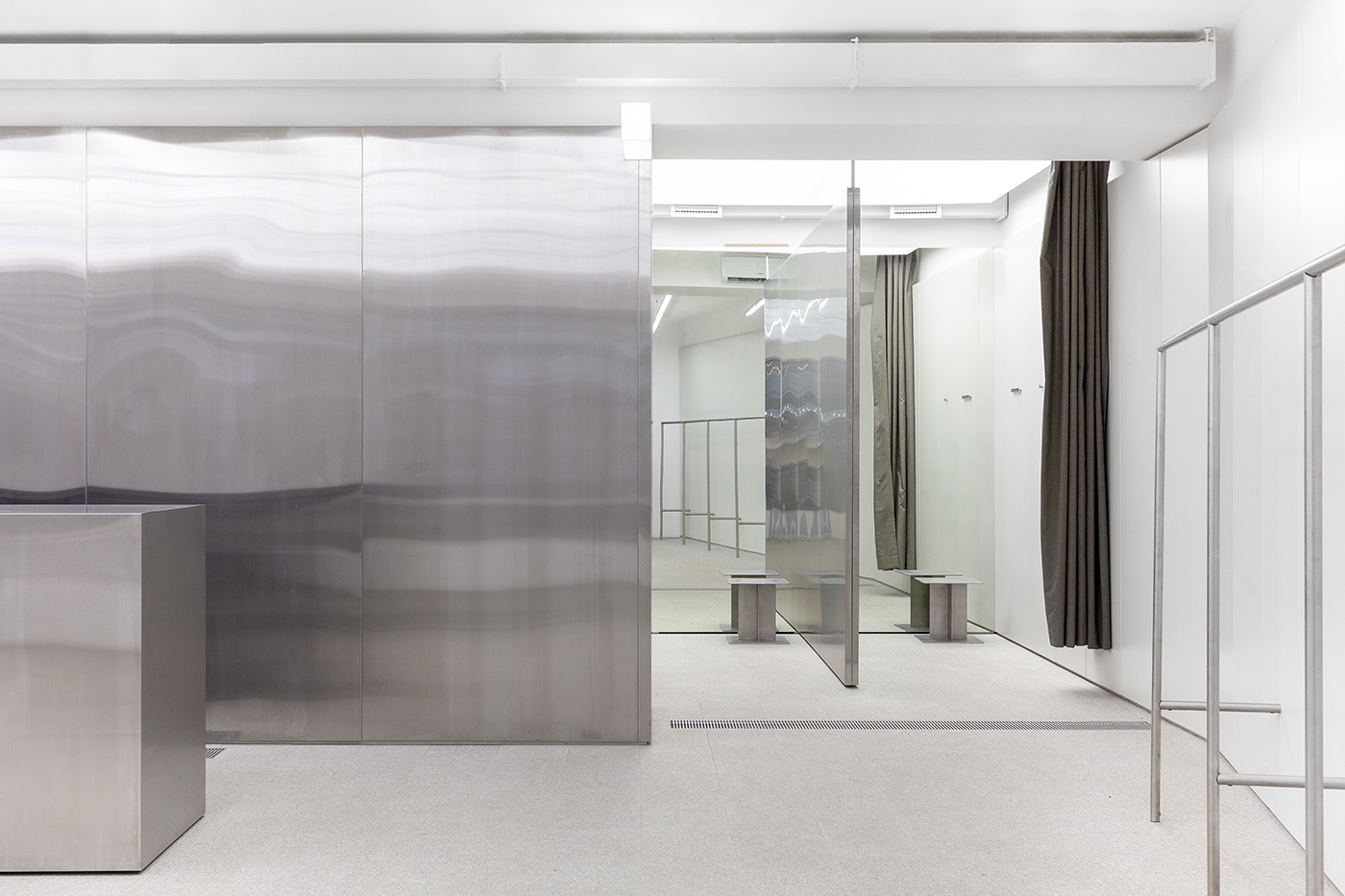 SHU store 服装店丨俄罗斯丨adept.works-28