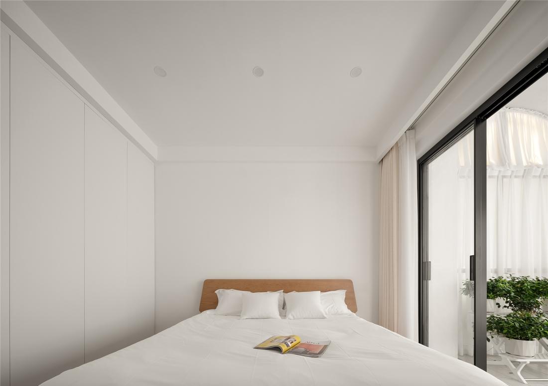 纯白+木色舒适惬意生活空间设计-31