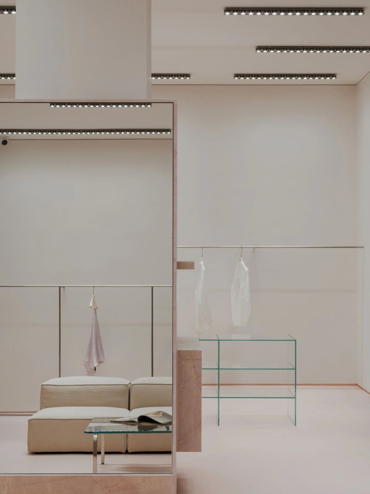 服装店丨中国杭州丨山地土壤空间设计-5