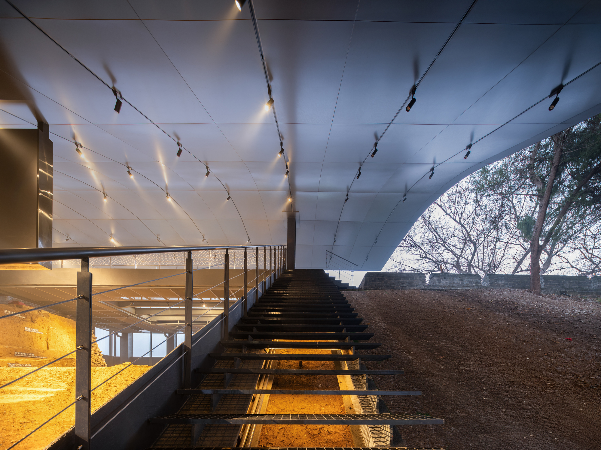Jingzhou City Wall Archaeological Site Exhibition Pavilion / Qing Studio-36