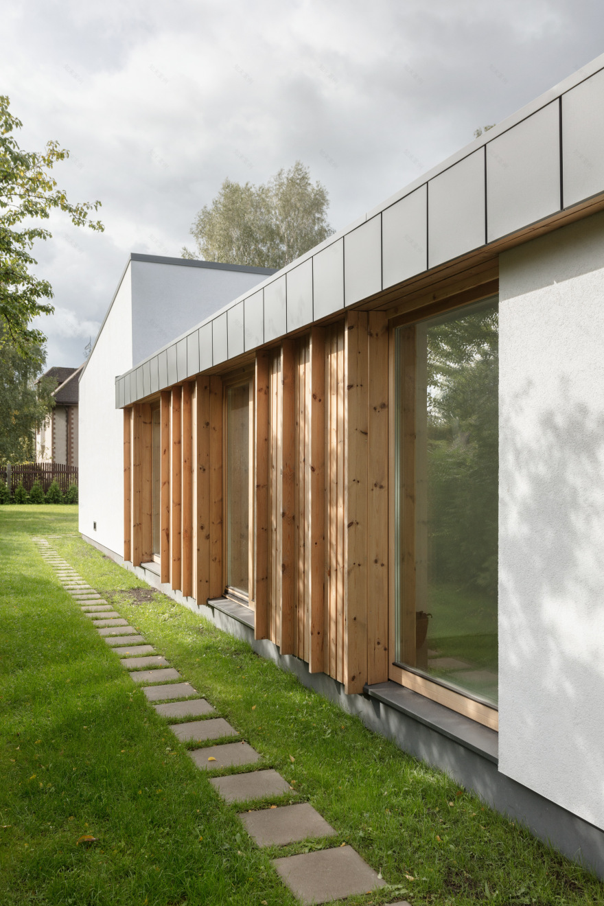 House With Four Roofs / GAISS-26