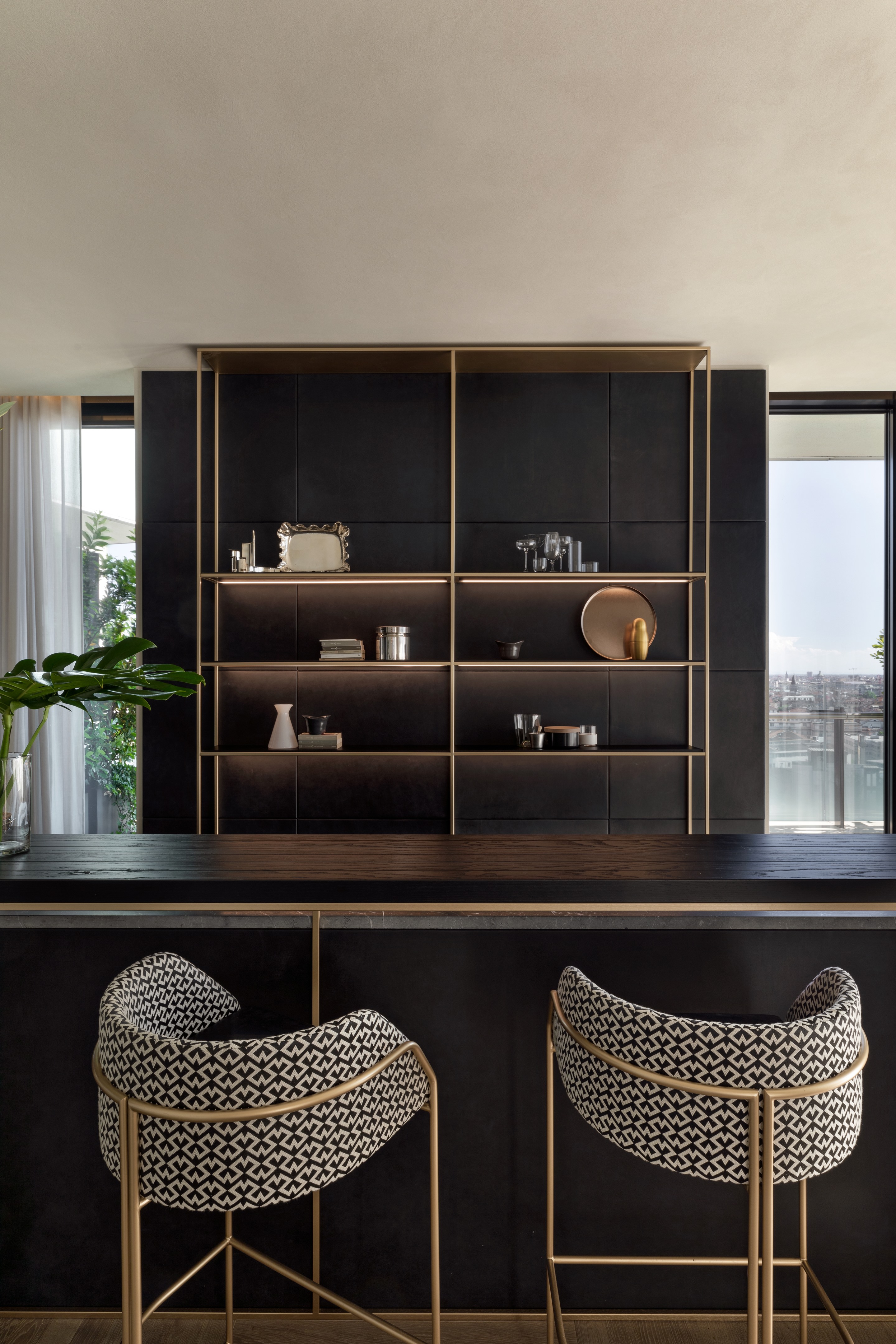 米兰地标建筑里的混搭艺术空间-12