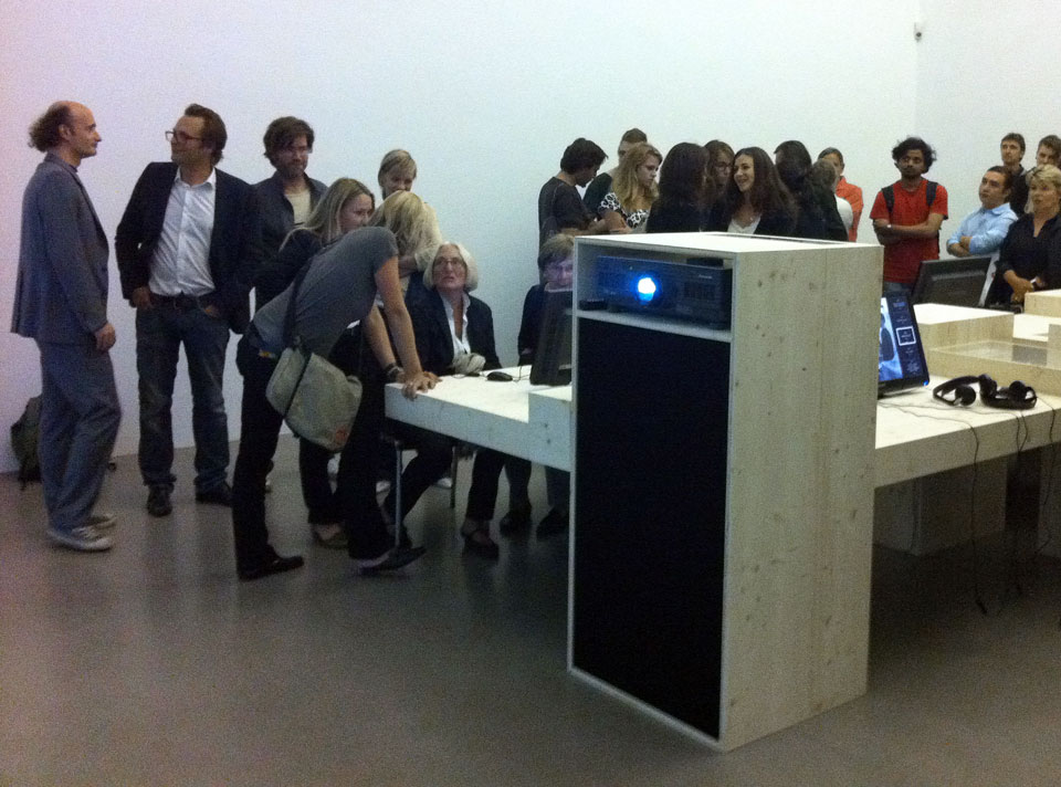 Portikus Exhibition Design – AWARE-5