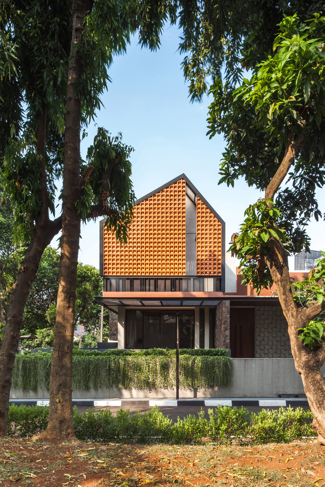 印尼热带现代住宅 | 光之井的绿洲魅力-30