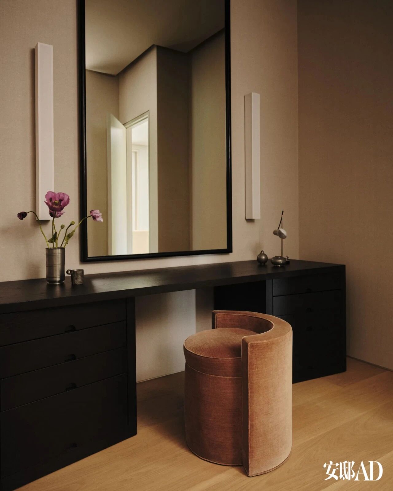 Fear of God创始人的极简主义静奢豪宅丨美国洛杉矶-45