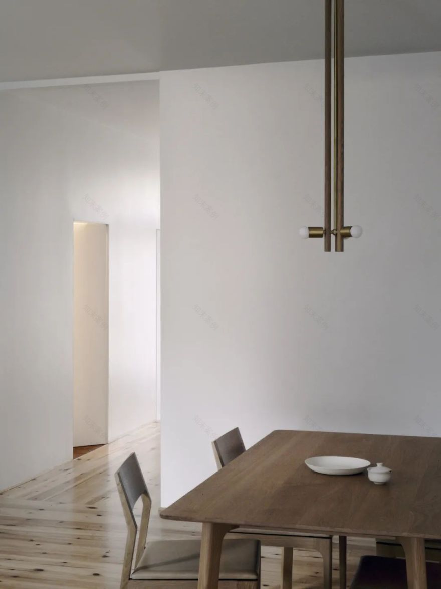 加拿大蒙特利尔 Waverly Residence 公寓,极简厨房模糊室内外生活-4