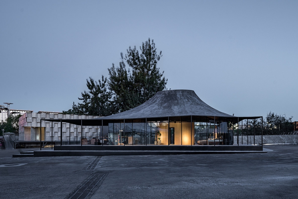 《亼屮囗》设计-3