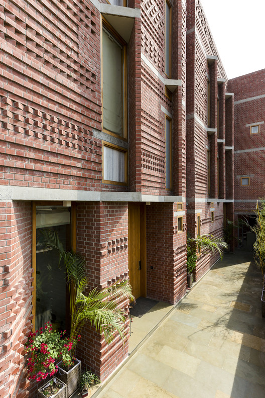 印度紧密家庭共享生活砖房设计-20