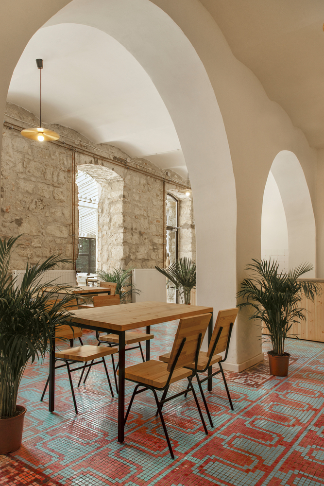 绿意盎然的酒窖餐厅-39