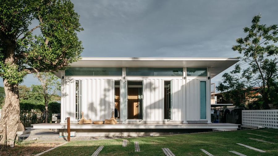 แบบบ้านตู้คอนเทนเนอร์ เปลี่ยนตู้ 15 ใบ เป็นบ้าน 1 หลังใหญ่ กับอีก 1 หลังน้อย-12