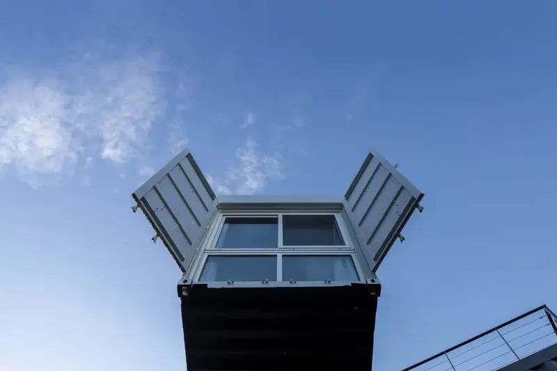 巴西集装箱住宅 | 木质设计打造温馨家居-20