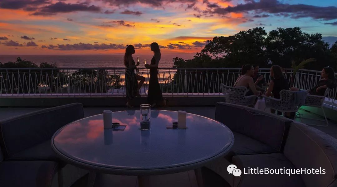 巴厘岛"Luna2"酒店 | 复古未来主义的室内设计盛宴-20