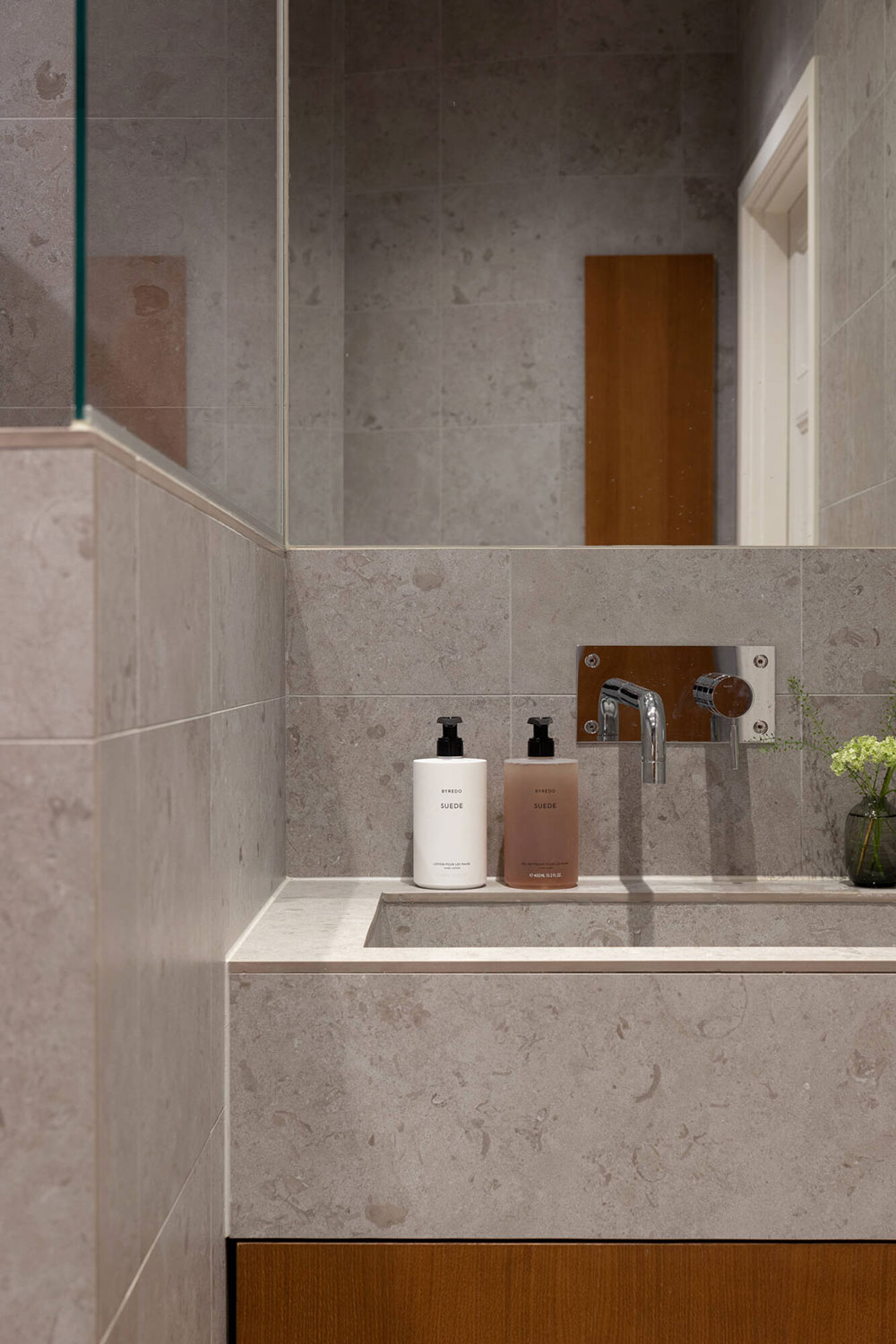 斯德哥尔摩优雅现代经典公寓设计-23