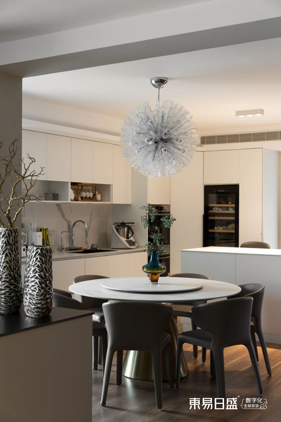 280平现代风复式装修，新中式元素巧妙融合，档次瞬间翻倍-45