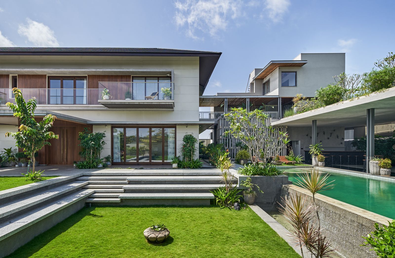 班加罗尔拥抱开放空间与绿植的周末住宅丨印度班加罗尔丨班加罗尔Shilpa Sambargi Architects-4