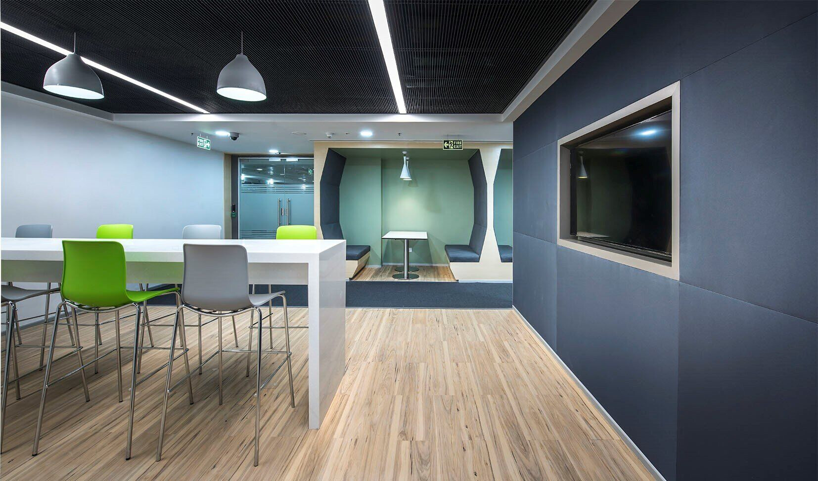 Renault Nissan 办公室彩色金属吊灯设计-17