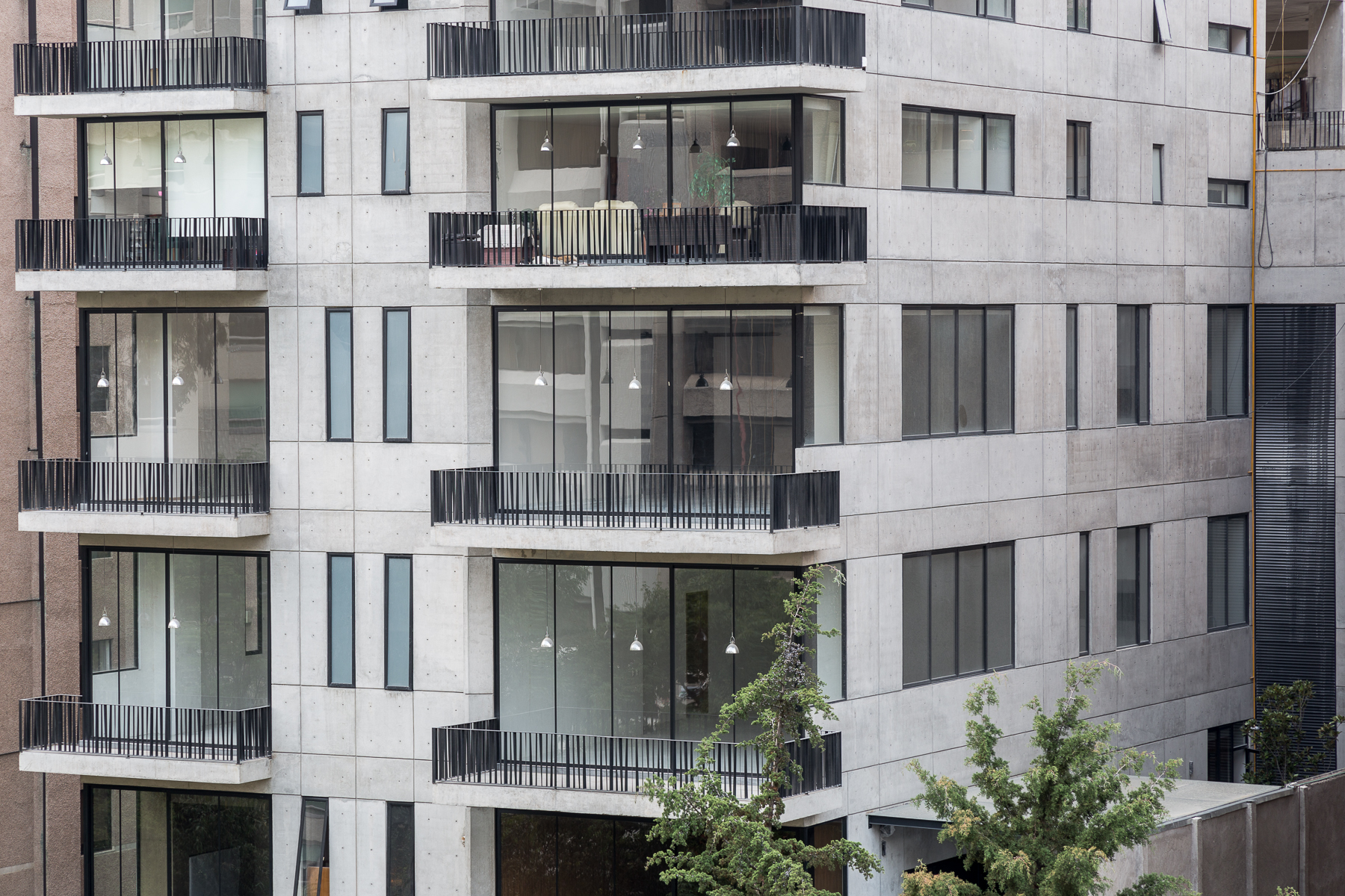 2015 年建造的 Tabachines 多单元住宅公寓室内设计解读-27