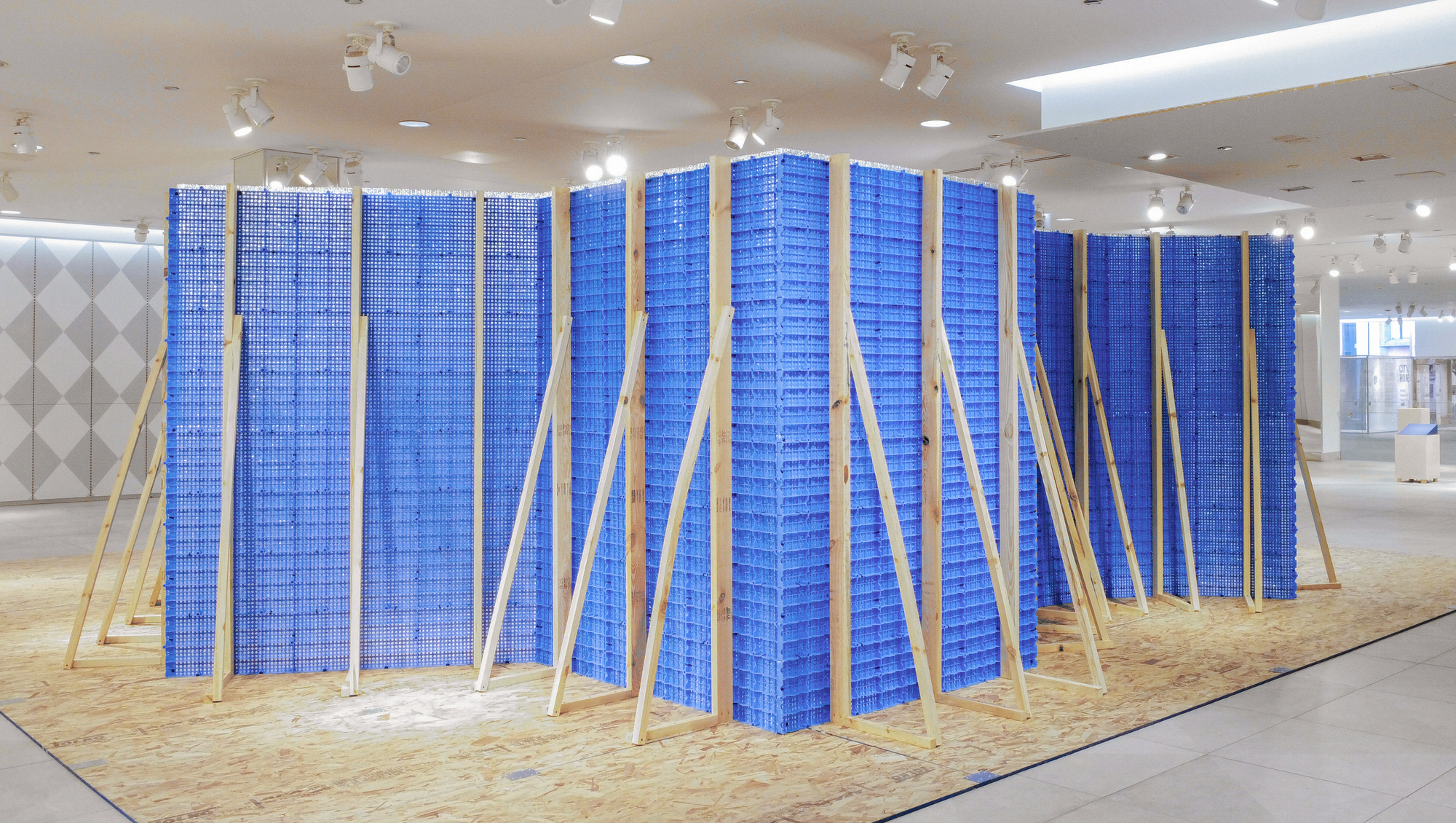 The Embellished, the Transient, and the Critical Installation / Alsar Atelier-27