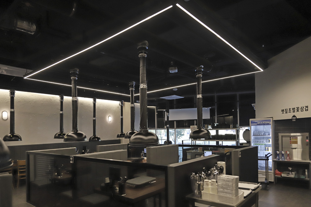 高级黑的 50 平米公寓，现代极简风格的典范-6