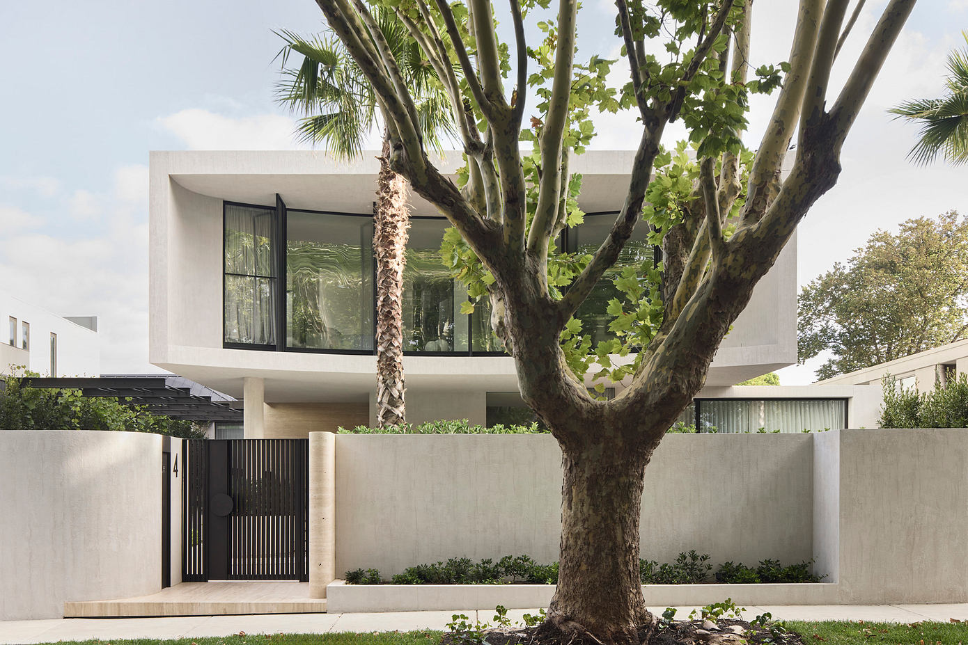 Brighton Sands: Tranquil LA-Inspired Coastal House-1