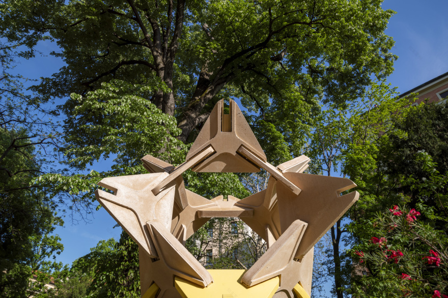 尼拉亚景观装置丨IDIEQ-20