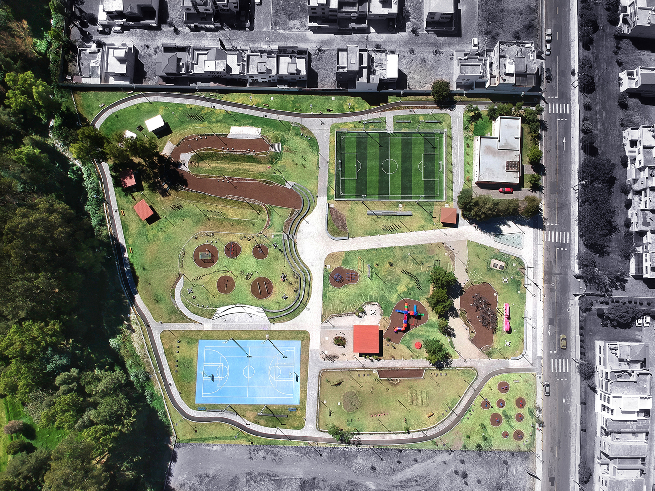 厄瓜多尔 6 月 6 日公园 | 社区参与的环境改造项目-41