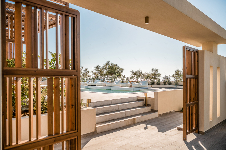 Avra Imperial Hotel 海滩酒吧餐厅设计丨希腊干尼亚丨Dimiourgiki ltd-4