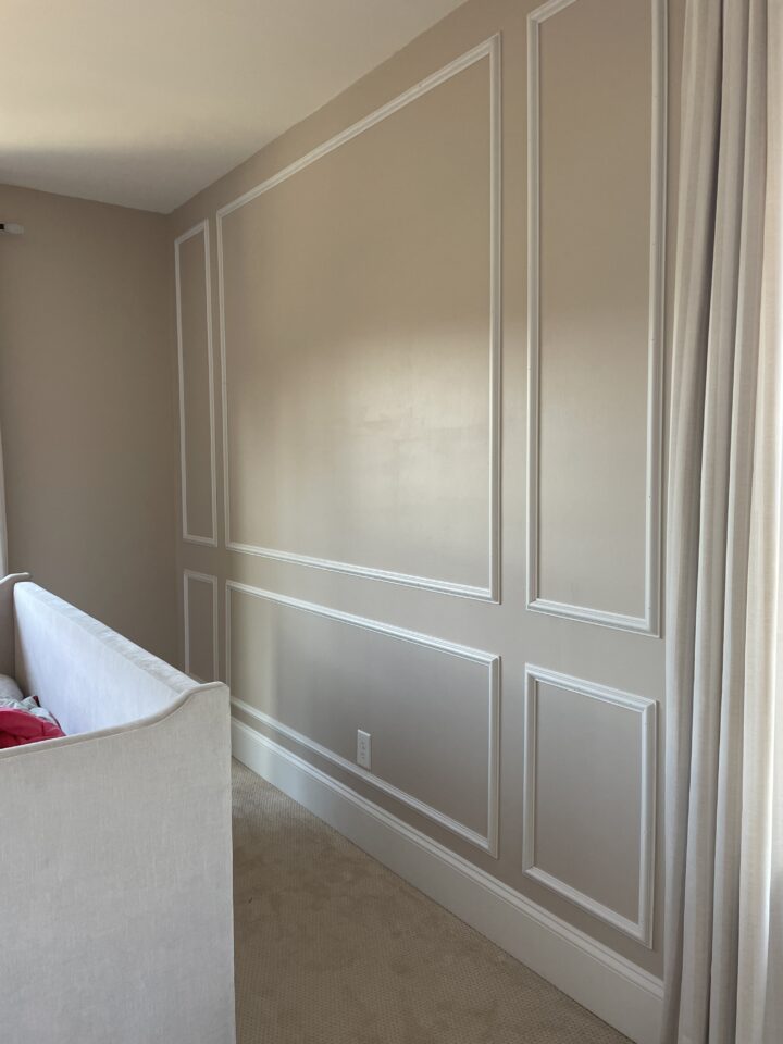 用墙饰条打造卧室特色墙-32