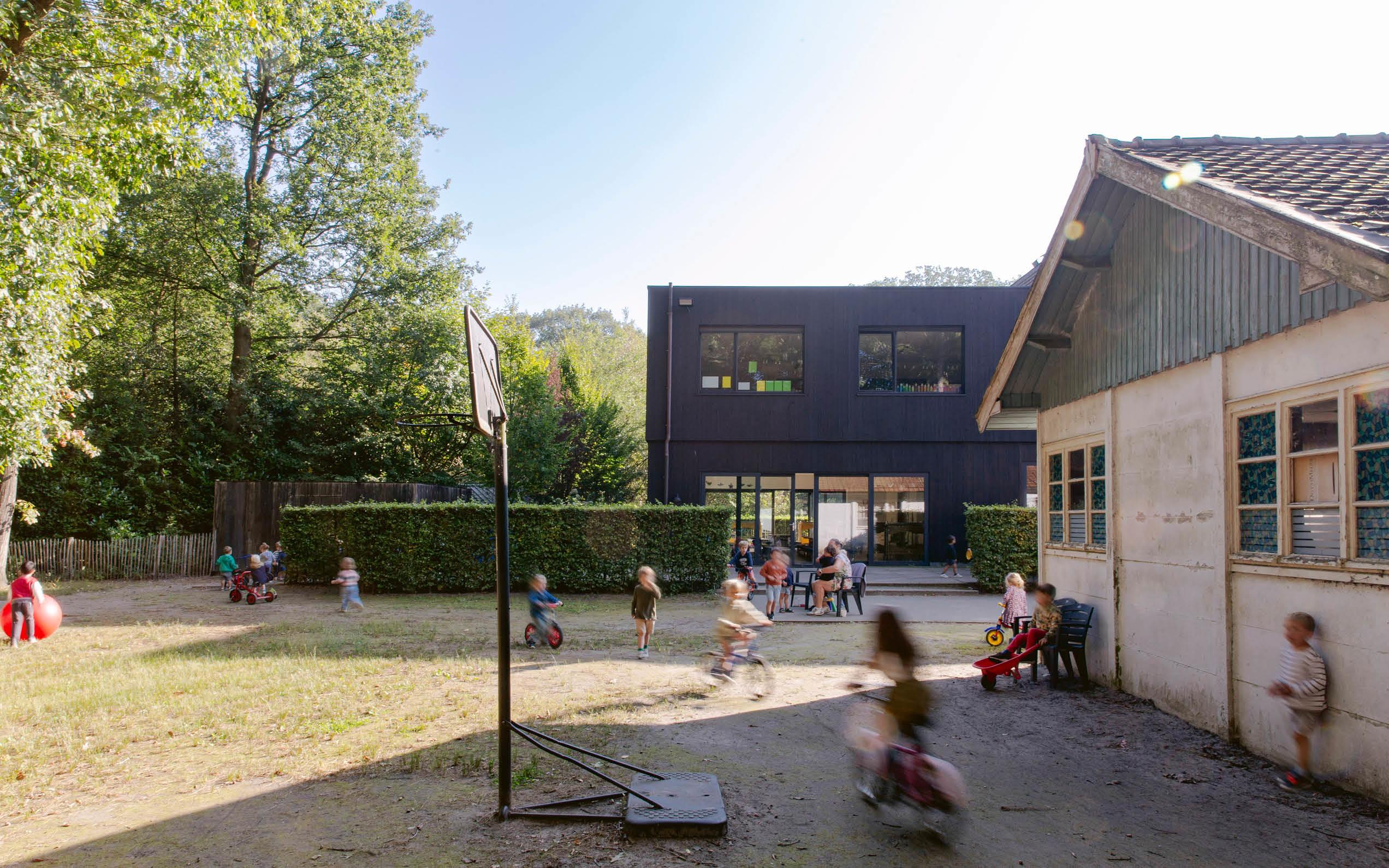 Kindergarten St. Jan Berchmanscollege /  AIDarchitecten-2