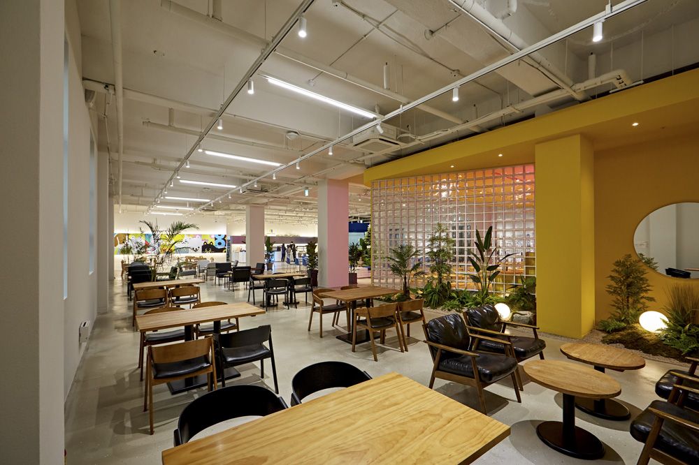 炫彩 GG 咖啡厅 | 视觉冲击与空间利用的完美结合-20