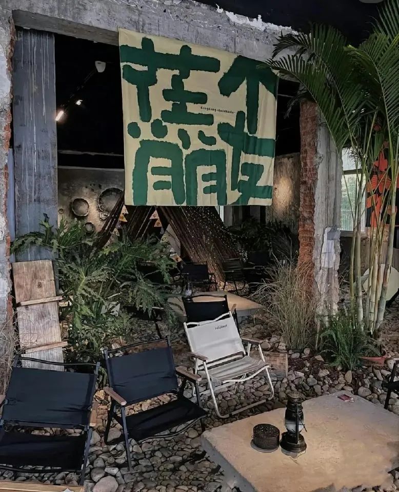 低成本露营风餐厅设计-10