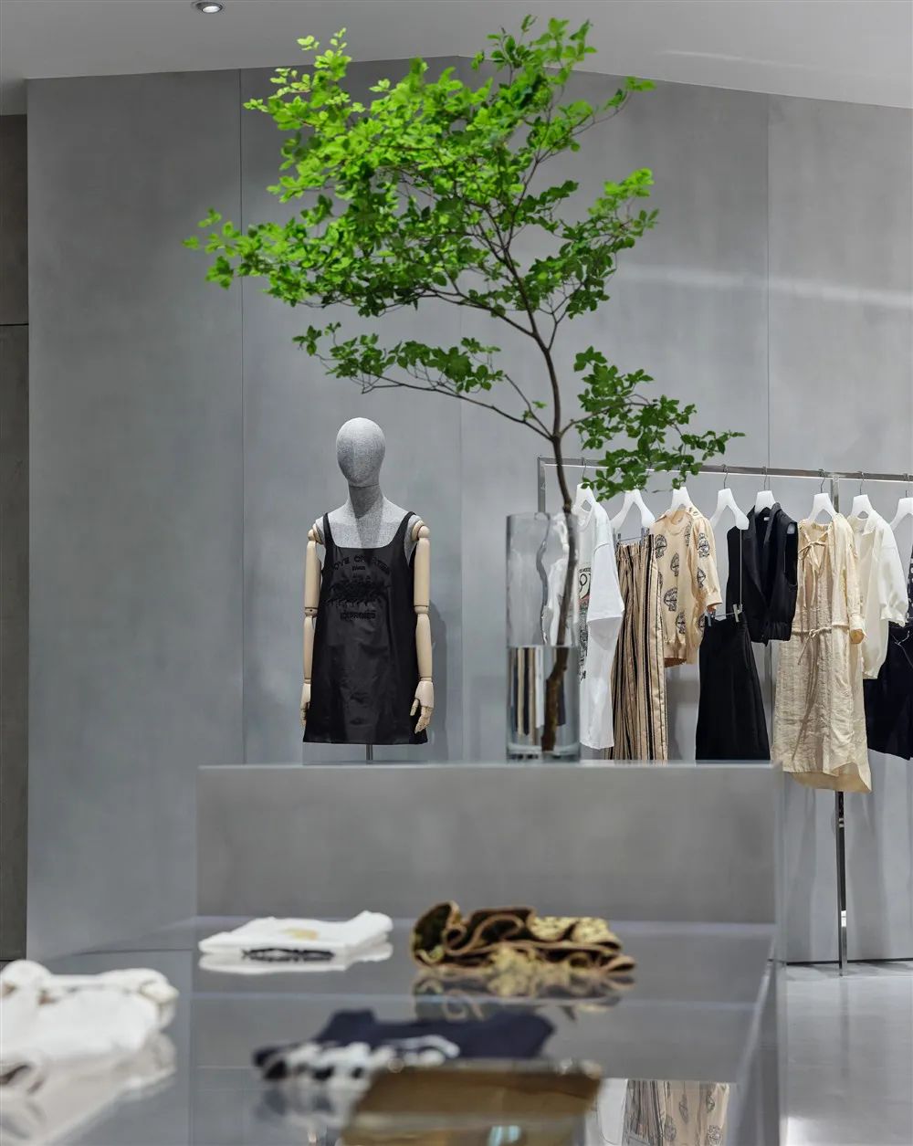 港汇恒隆全新 DAZZLE 女装店设计丨中国上海-8