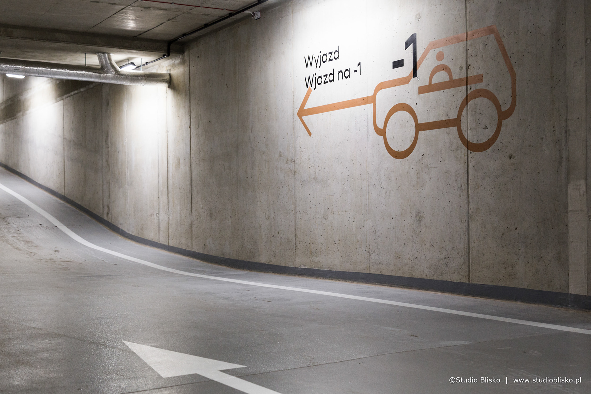 普鲁德尼中心-环境标识设计-2