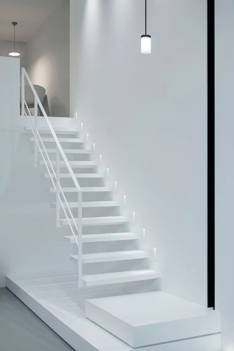 福州时间甜品店 | 极简黑白空间,美食与自然的和谐共处-21