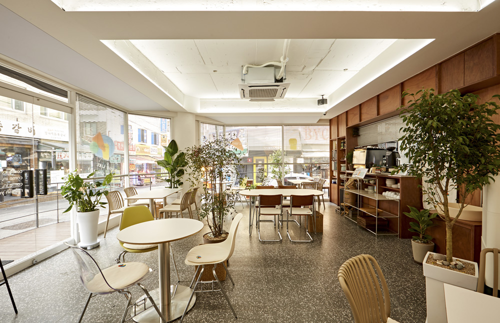 温暖的 20 度餐厅室内设计-6