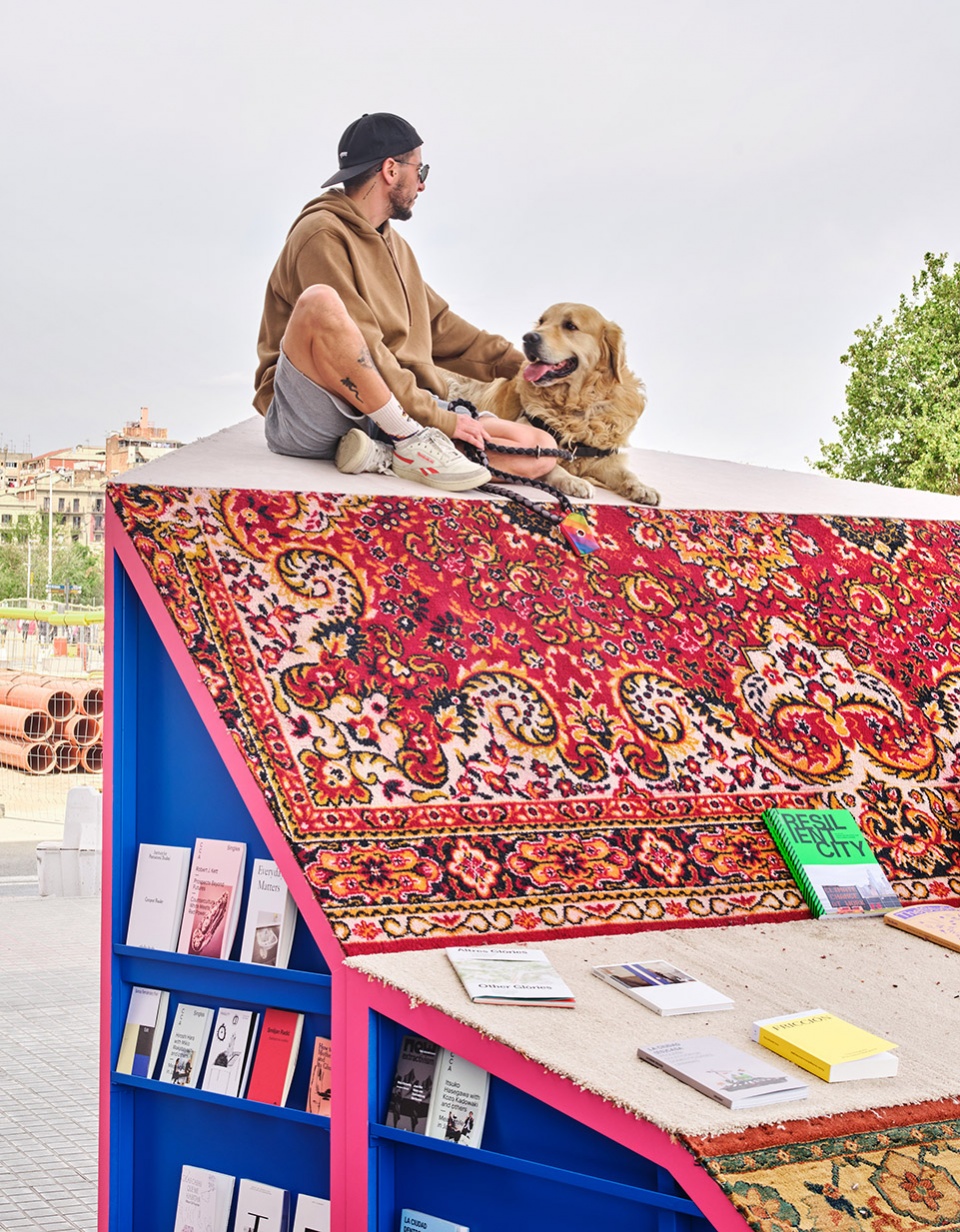 巴塞罗那快闪装置“游牧者集会”,激发市场互动-19