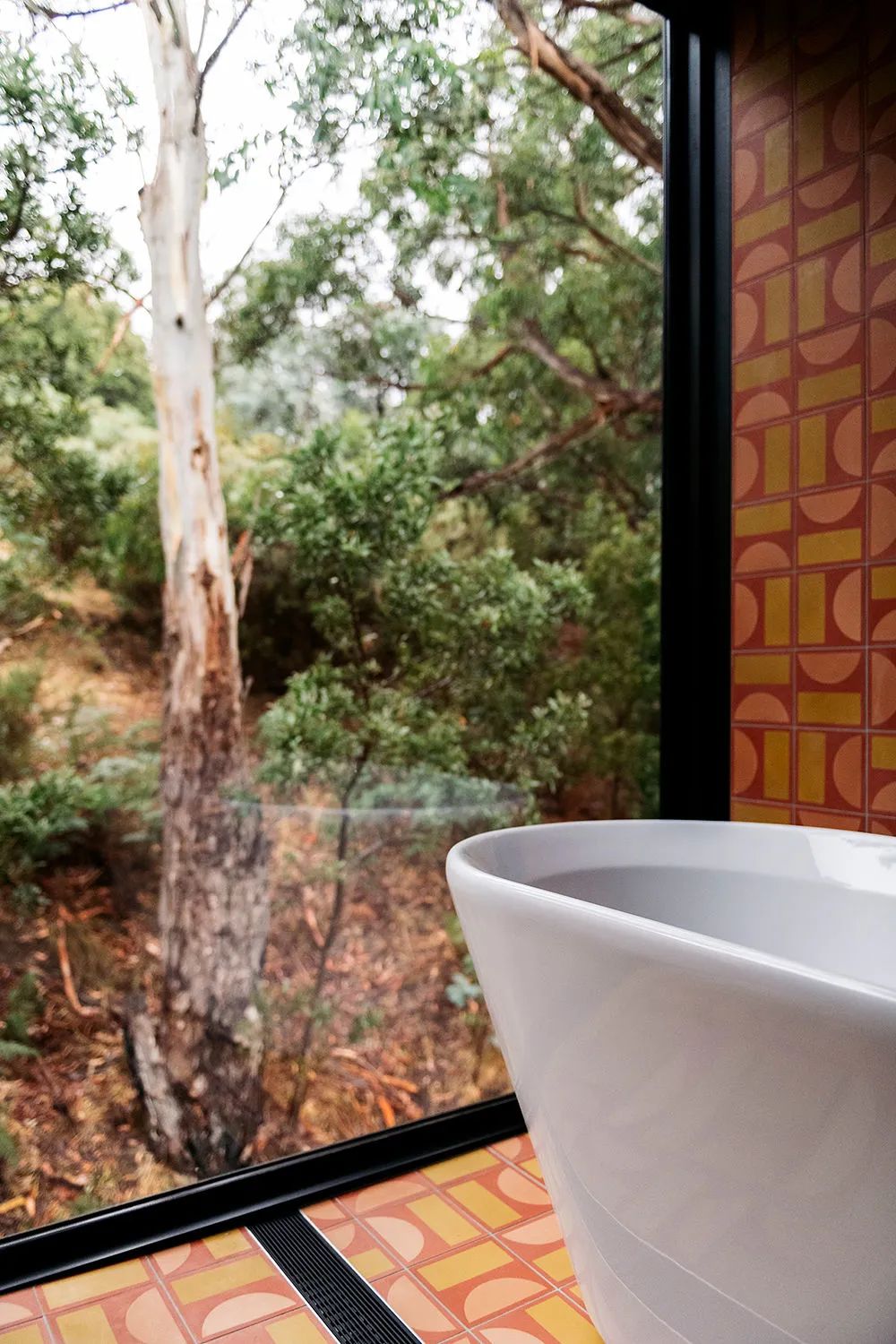 暗黑系别墅 · 光与影的协奏曲丨澳大利亚霍巴特丨Hearth 室内建筑和设计工作室-26