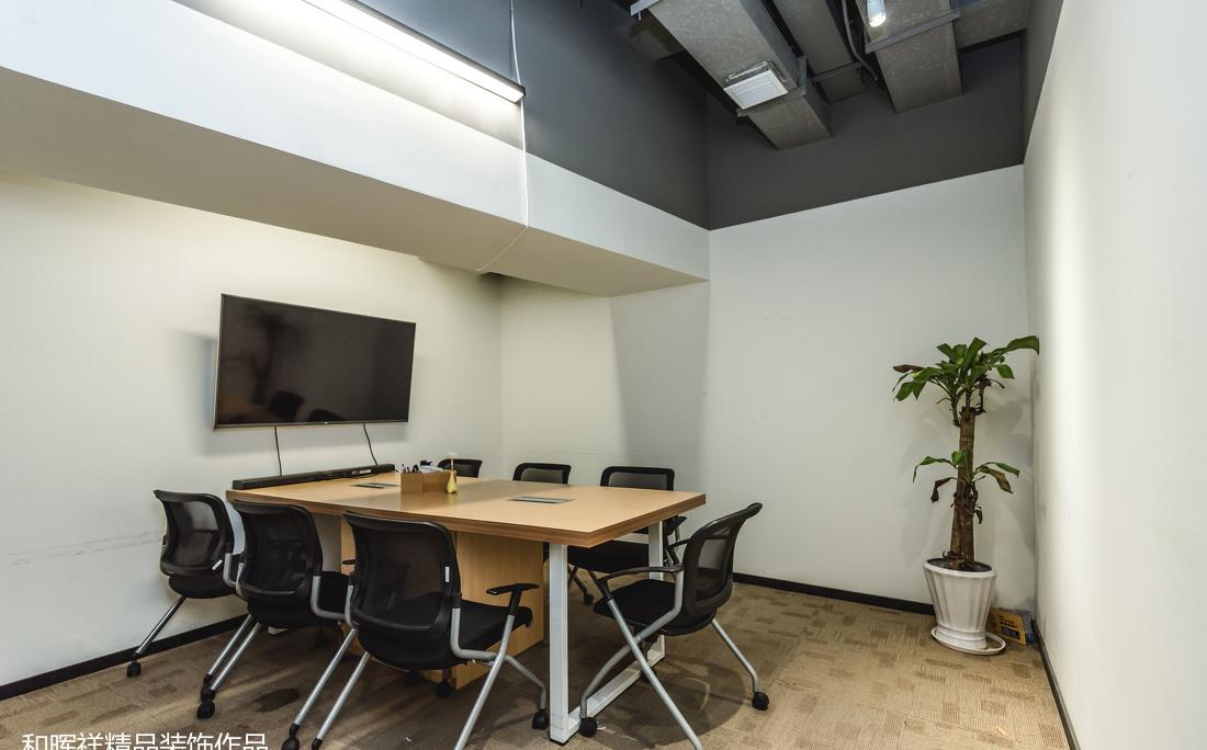极简主义办公室设计，温馨如家-44