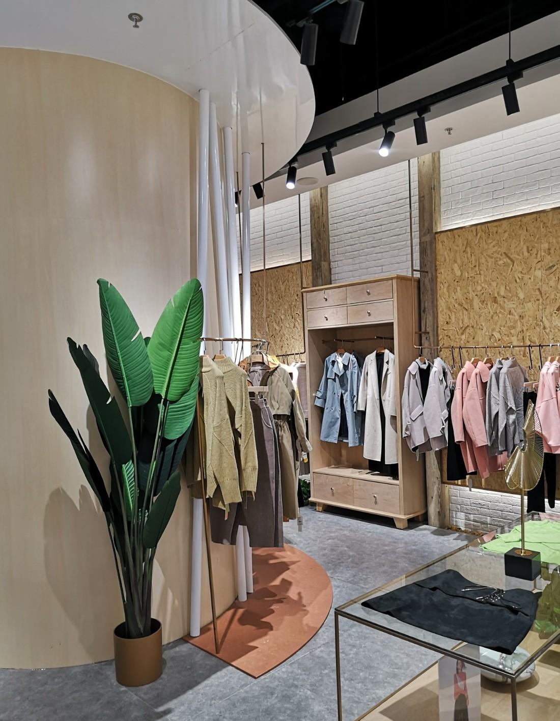 
IZOLA-沪虹桥天街-女装 -19