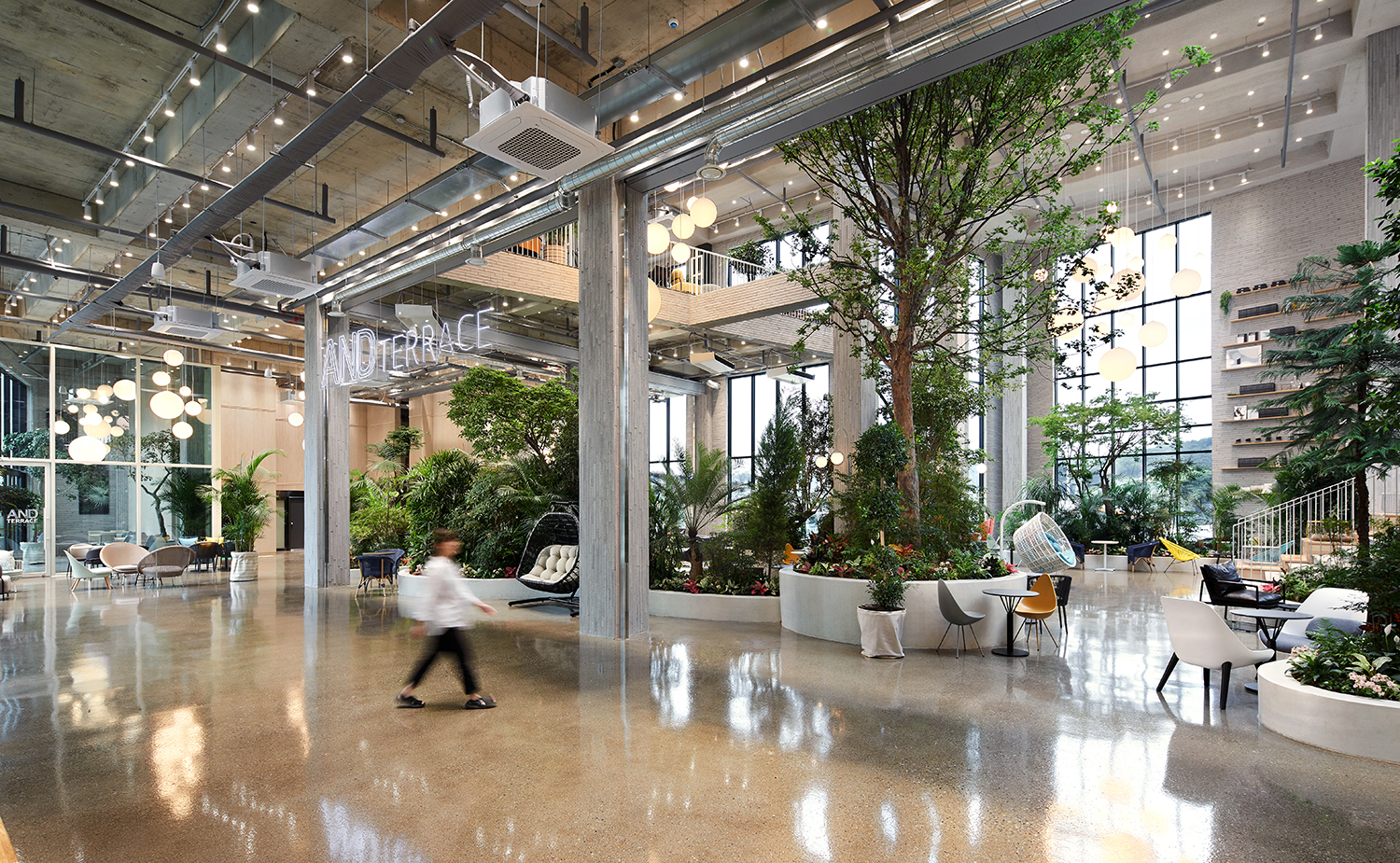 AND TERRACE 내유 -9