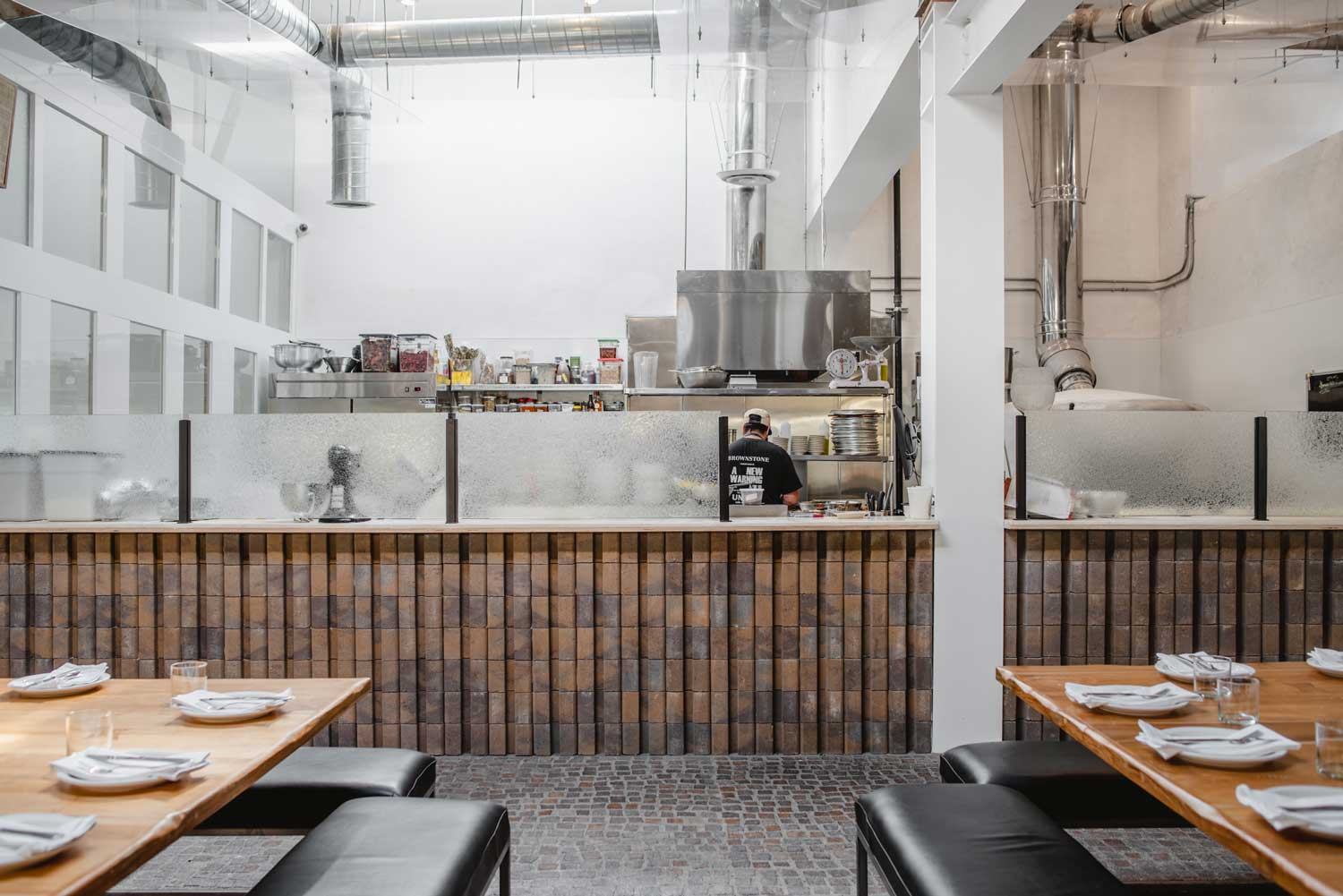 RÁ ARTISAN PIZZA RESTAURANT 餐厅 / Red Deer-30