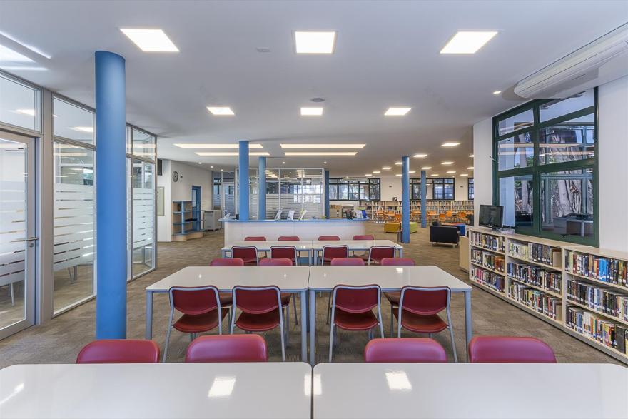 巴西 Campinas 美国学校图书馆 共享学习空间设计-3