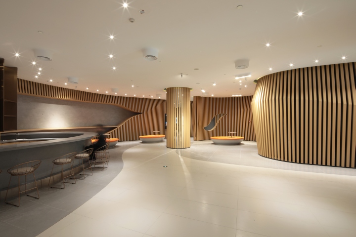 翻阅剧本的宫殿电影院-31