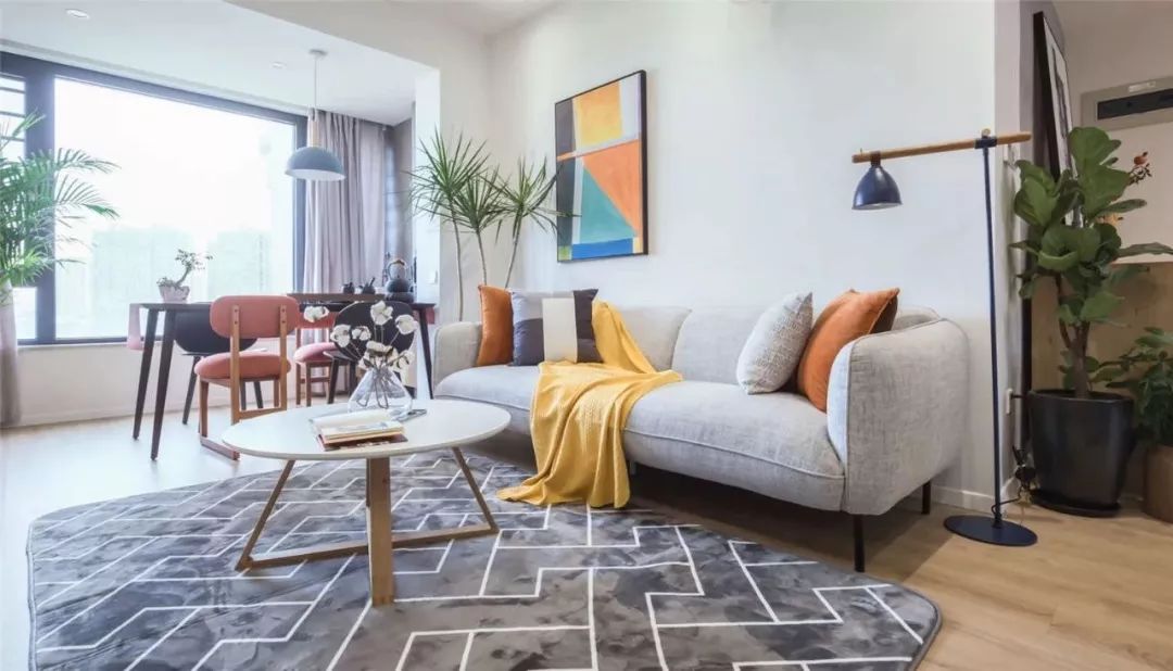 80㎡北欧日式小清新，客厅投影打造家庭影院！-14