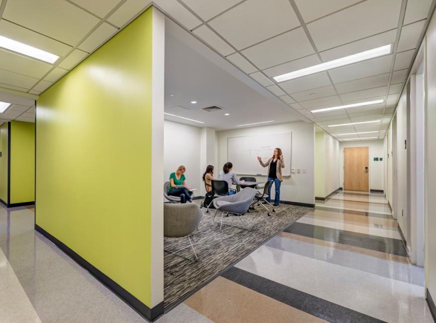 Fitchburg State University-The Antonucci Science Complex | CBT-11